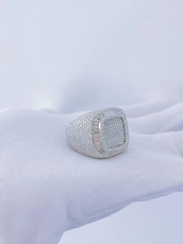 Square Full-Pavé Statement Ring - Image 4