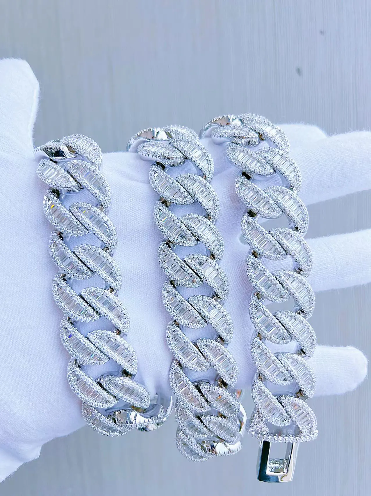 Custom Clasp 20mm Cuban Chain - Image 3