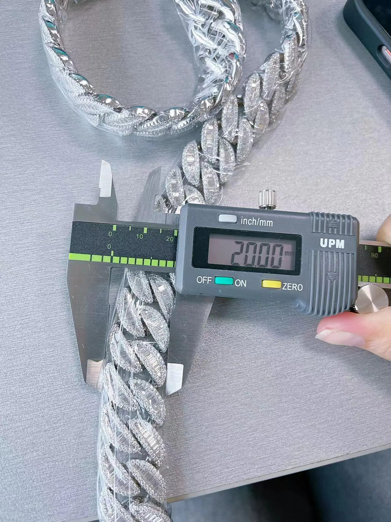 Custom Clasp 20mm Cuban Chain - Image 4