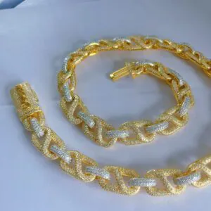 Custom Clasp 14mm Full Pavé Moissanite 8-Link Cuban Chain