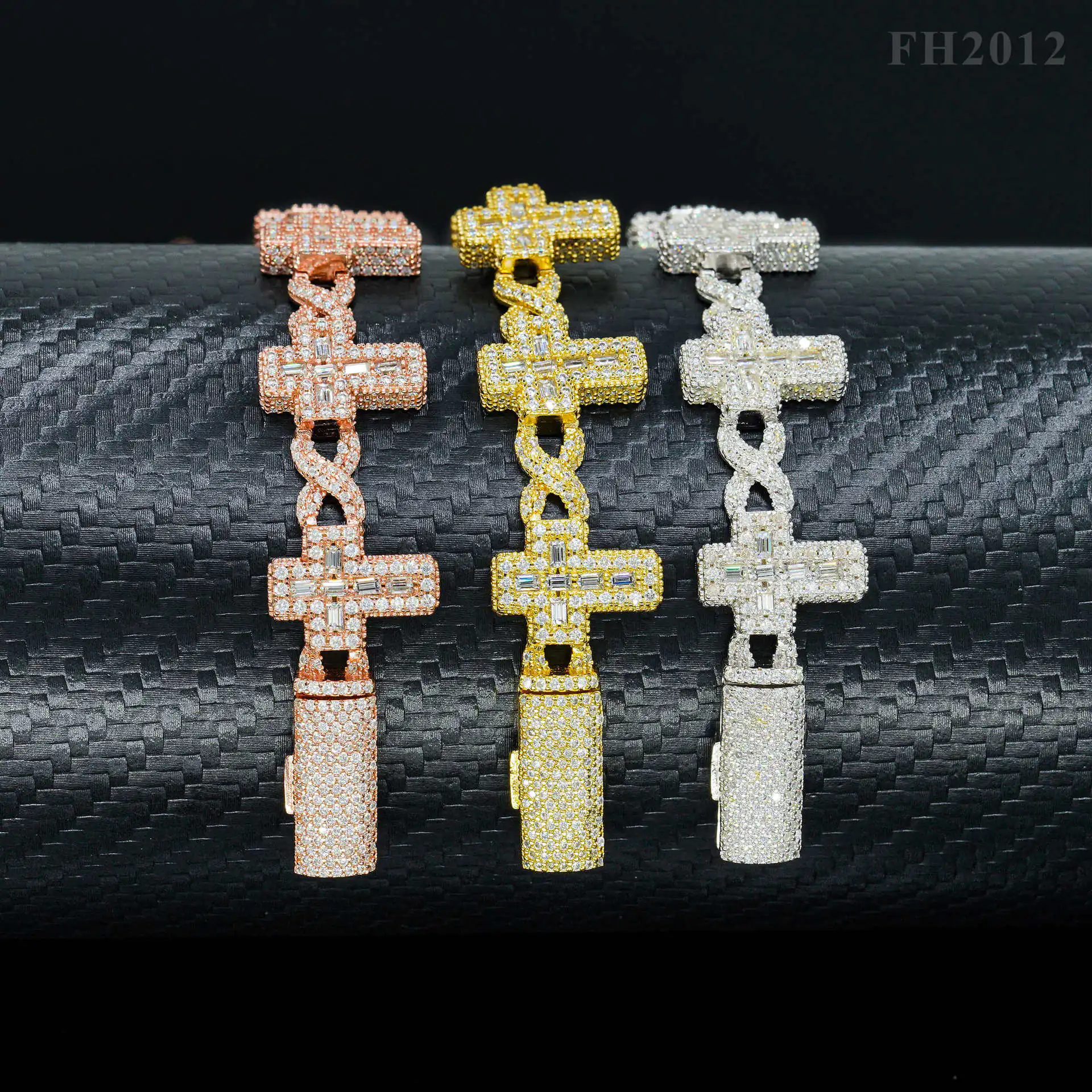 Cross Chain - Image 3