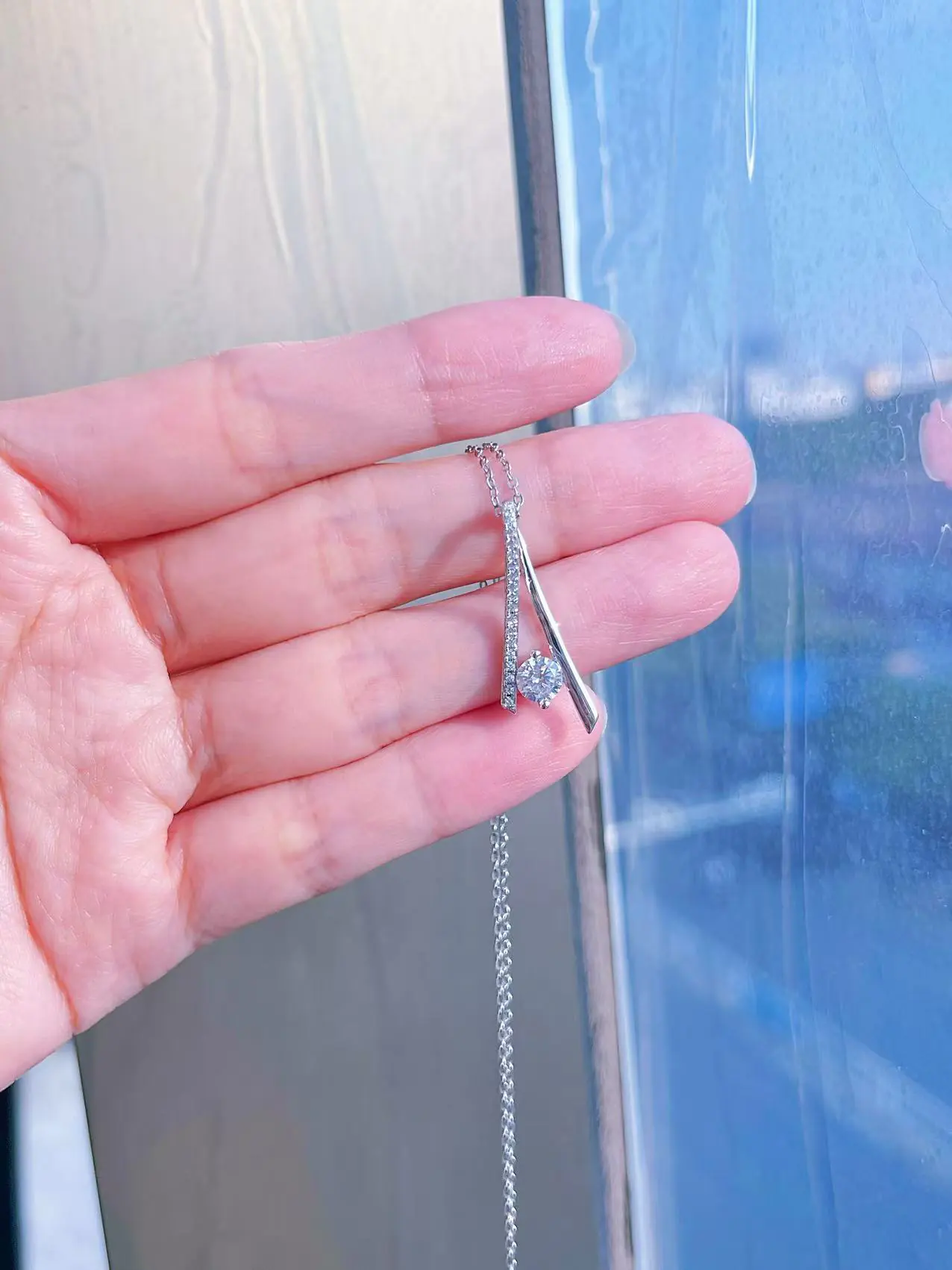 V-Shaped Delicate Necklace - Image 3