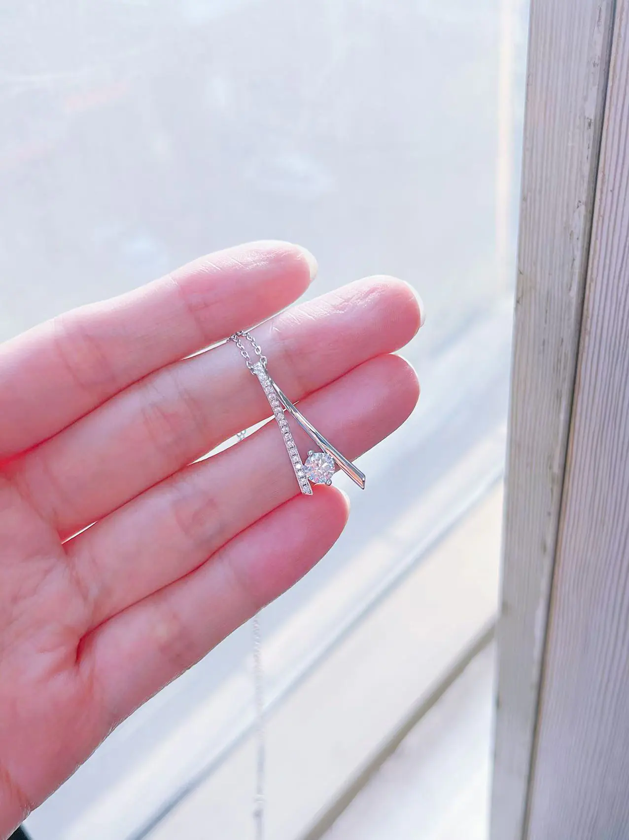 V-Shaped Delicate Necklace - Image 2