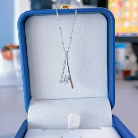 V-Shaped Delicate Necklace