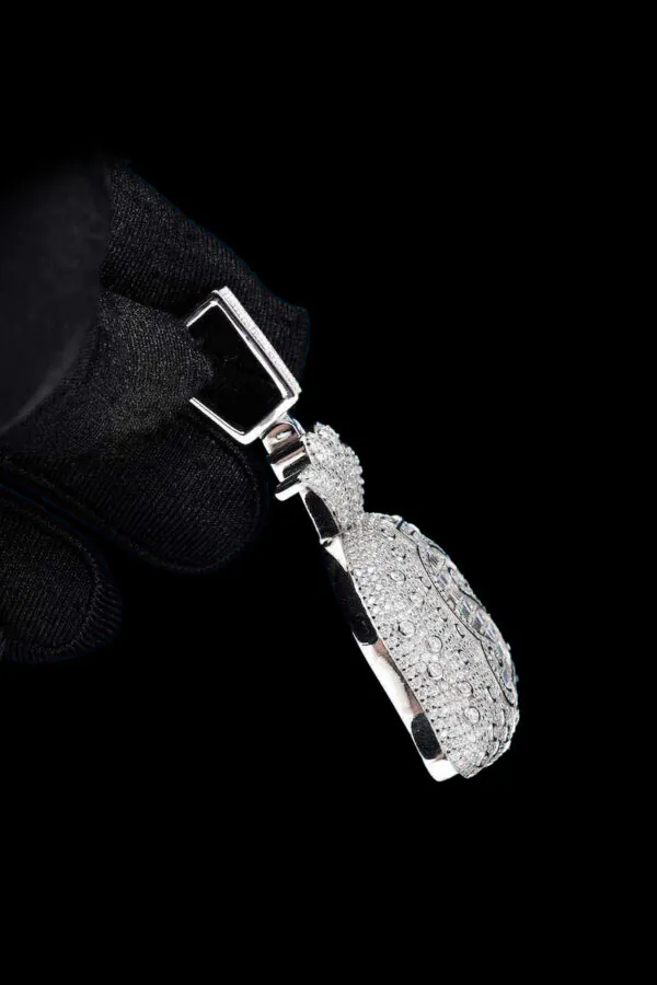 VVS moissanite money bag pendant detail view