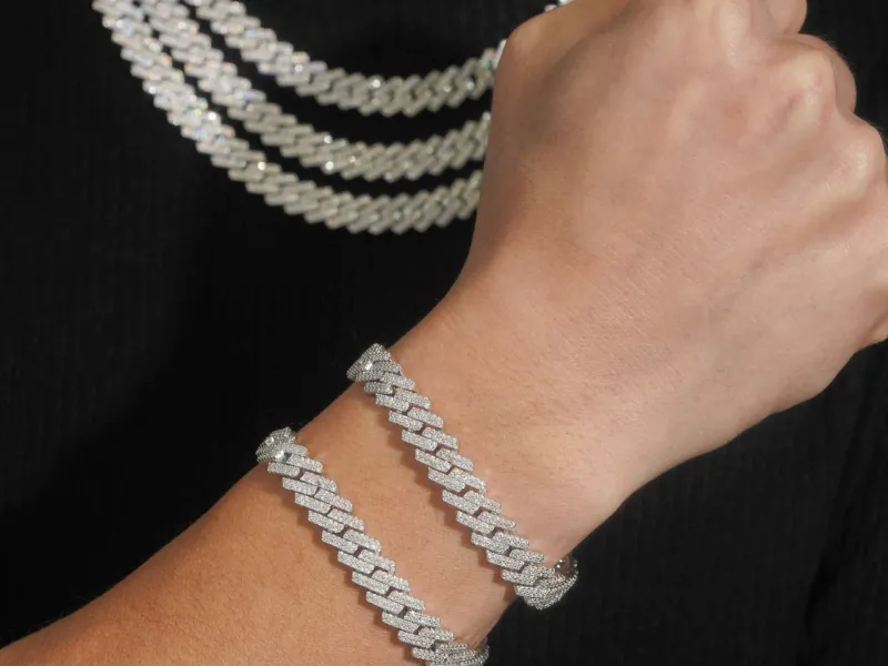 Model wearing 10mm Cuban link chains with vvs sparkle