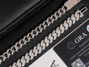 12mmCuban chain in 925 Silver and VVS Moissanite front view and back view